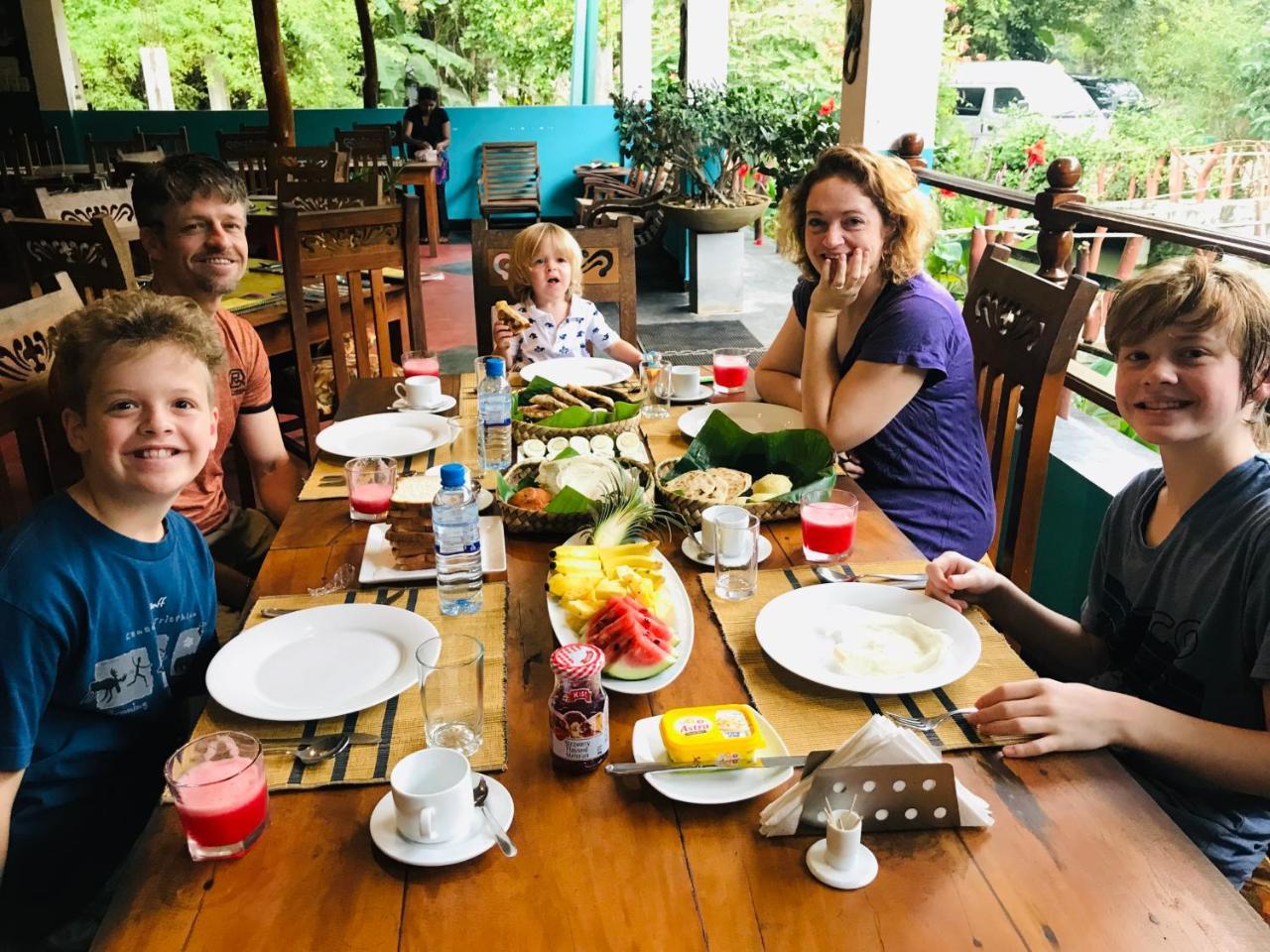 Hungry Lion Resort Sigiriya Exterior photo