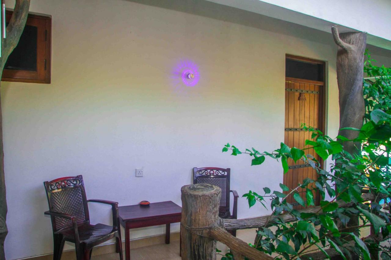 Hungry Lion Resort Sigiriya Exterior photo